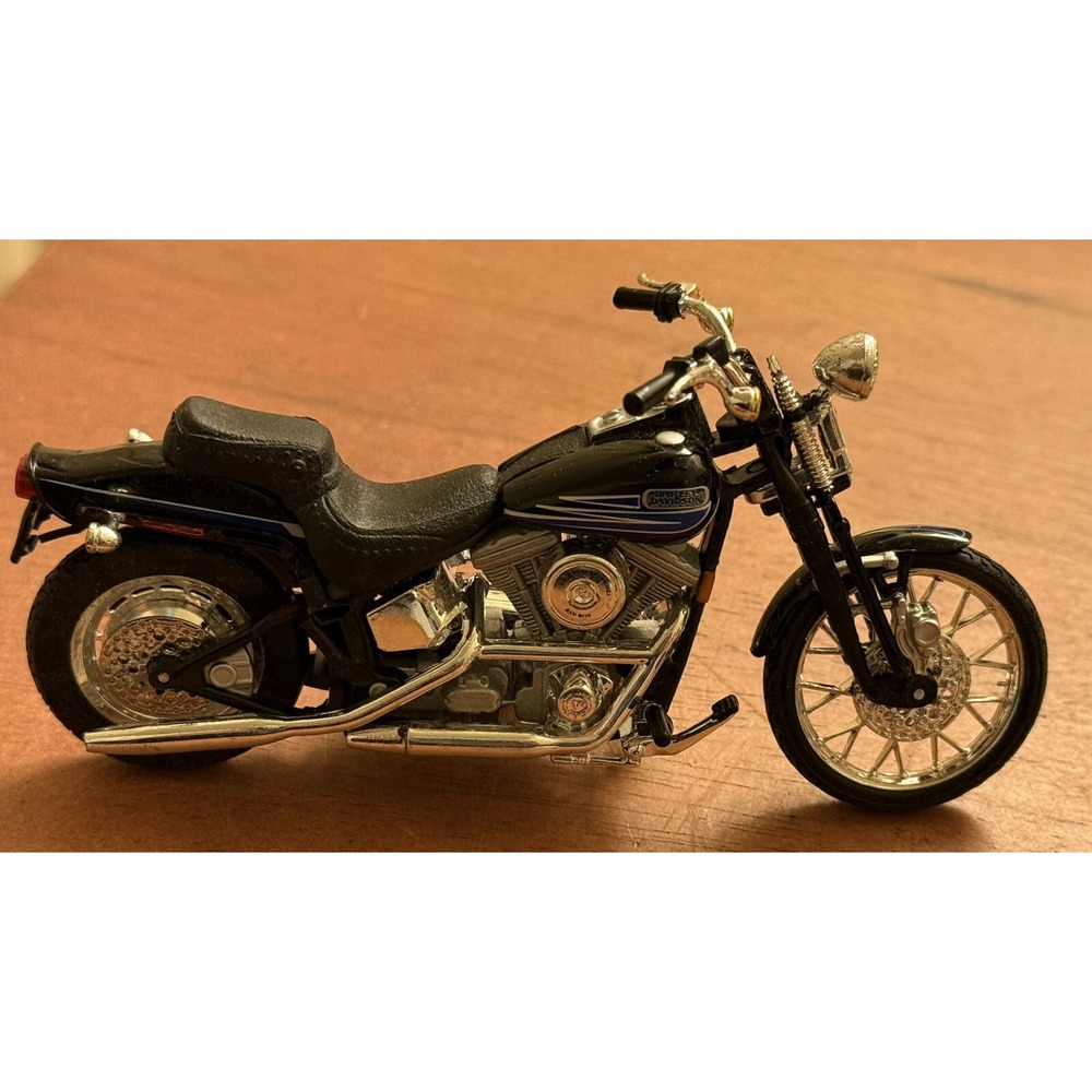Maisto Harley Davidson BAD BOY Cruiser‎ Motorcycle 1/18 scale Diecast
